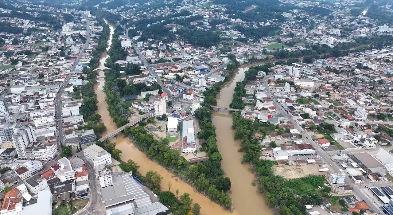 Definida a empresa que fará desassoreamento dos rios em Rio do Sul - Rádio Educadora